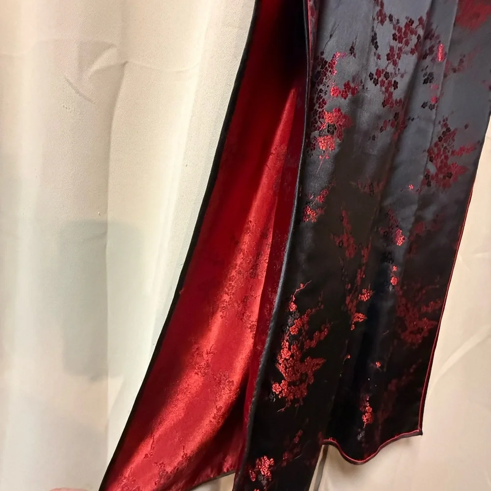 Elegant Red Floral Satin Asian Mandarin Collar Cheongsam Dress - Picture 6 of 6